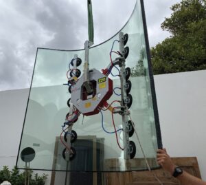 Curved Glass Sucker